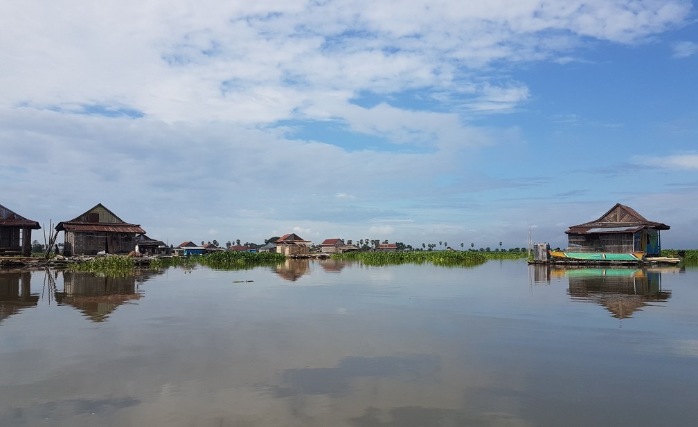 Sengkang - Drijvend dorp op het Tempe meer