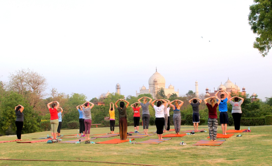 Yoga bij de Taj Mahal