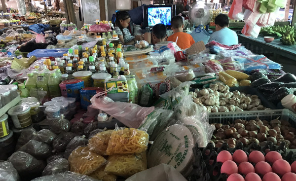 De markt van Vang Vieng