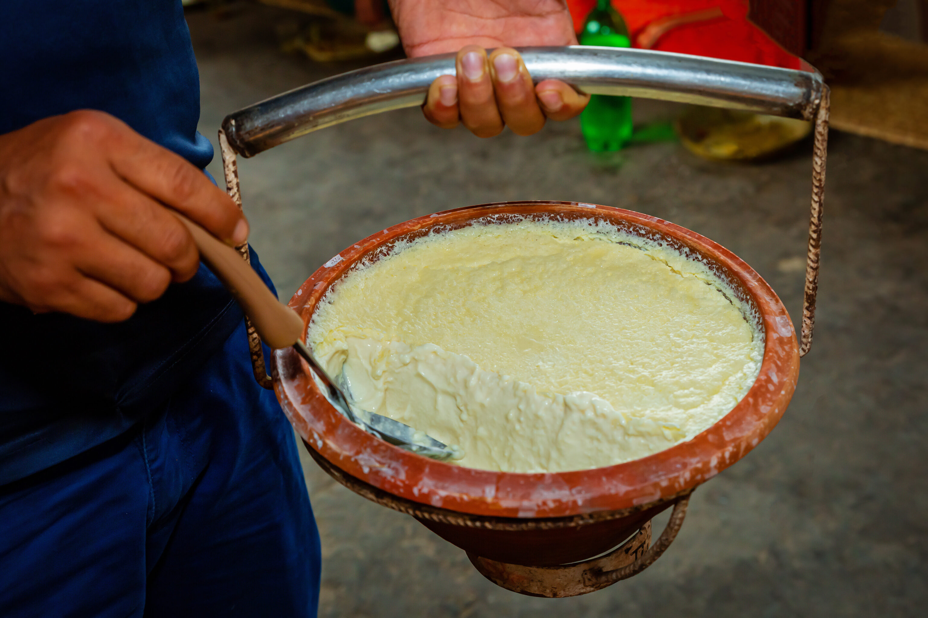 Close,Up,Of,Plain,Curd,In,A,Clay,Pot,With