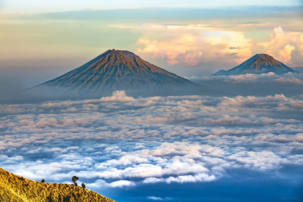 volcano-3779159_1280