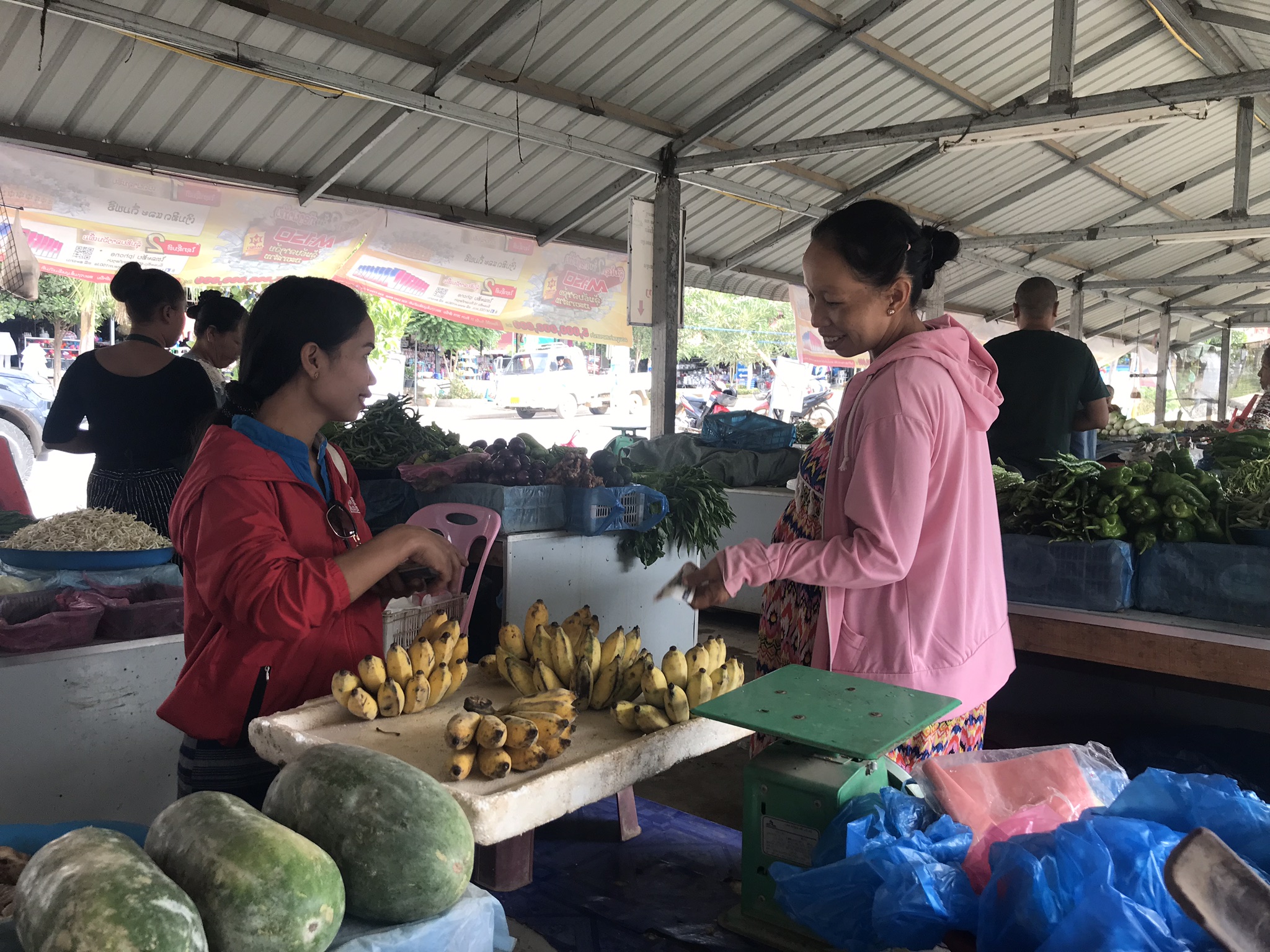 19. Met Mrs Noy naar de markt