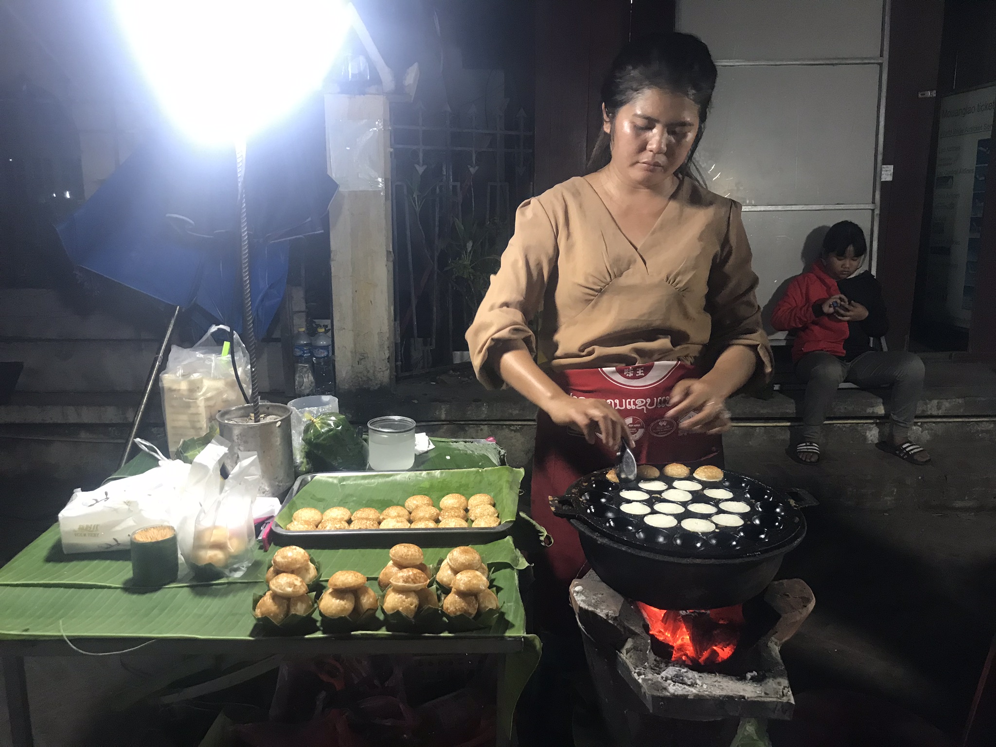 8. Poffertjes op de night market