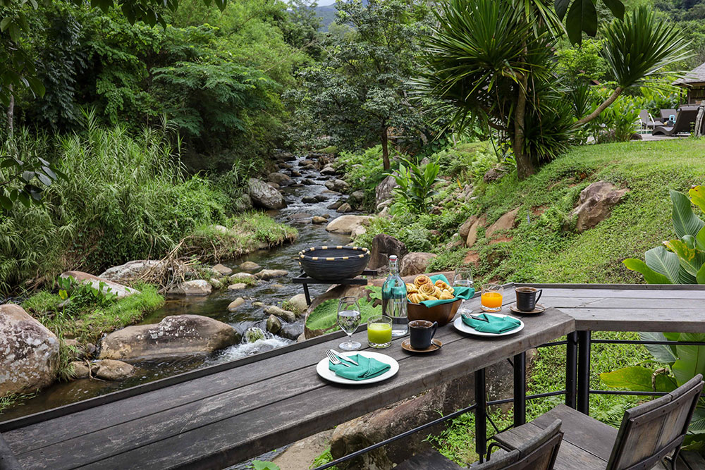 FB-River-Terrace-Breakfast-1