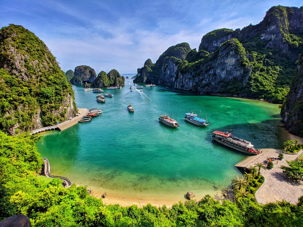 Ha Long Bay