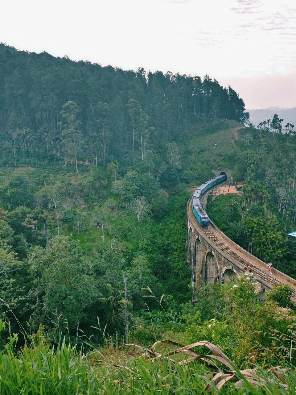 Sri Lanka - trein - MonaMaria via Pixabay