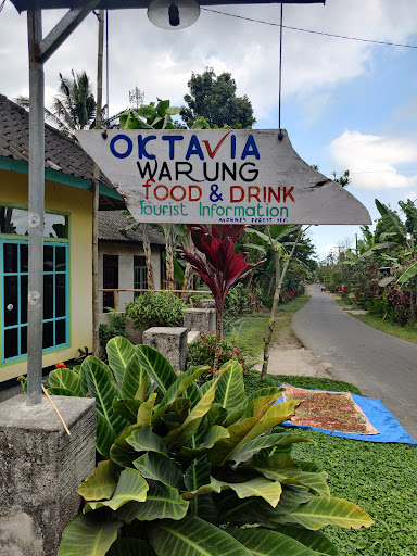 Oktavia Warung in Tetebatu