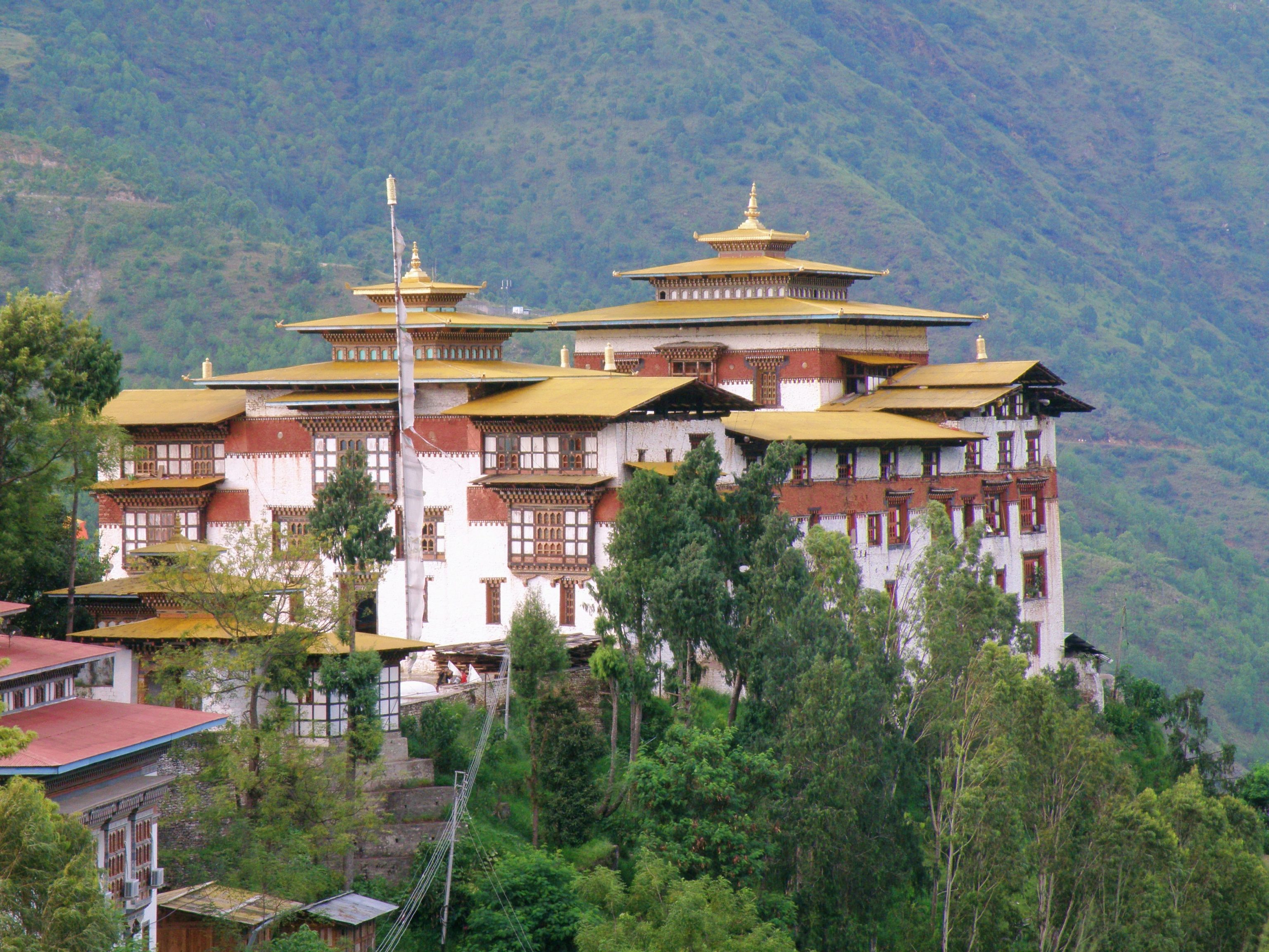 bhutan trashigang dzong