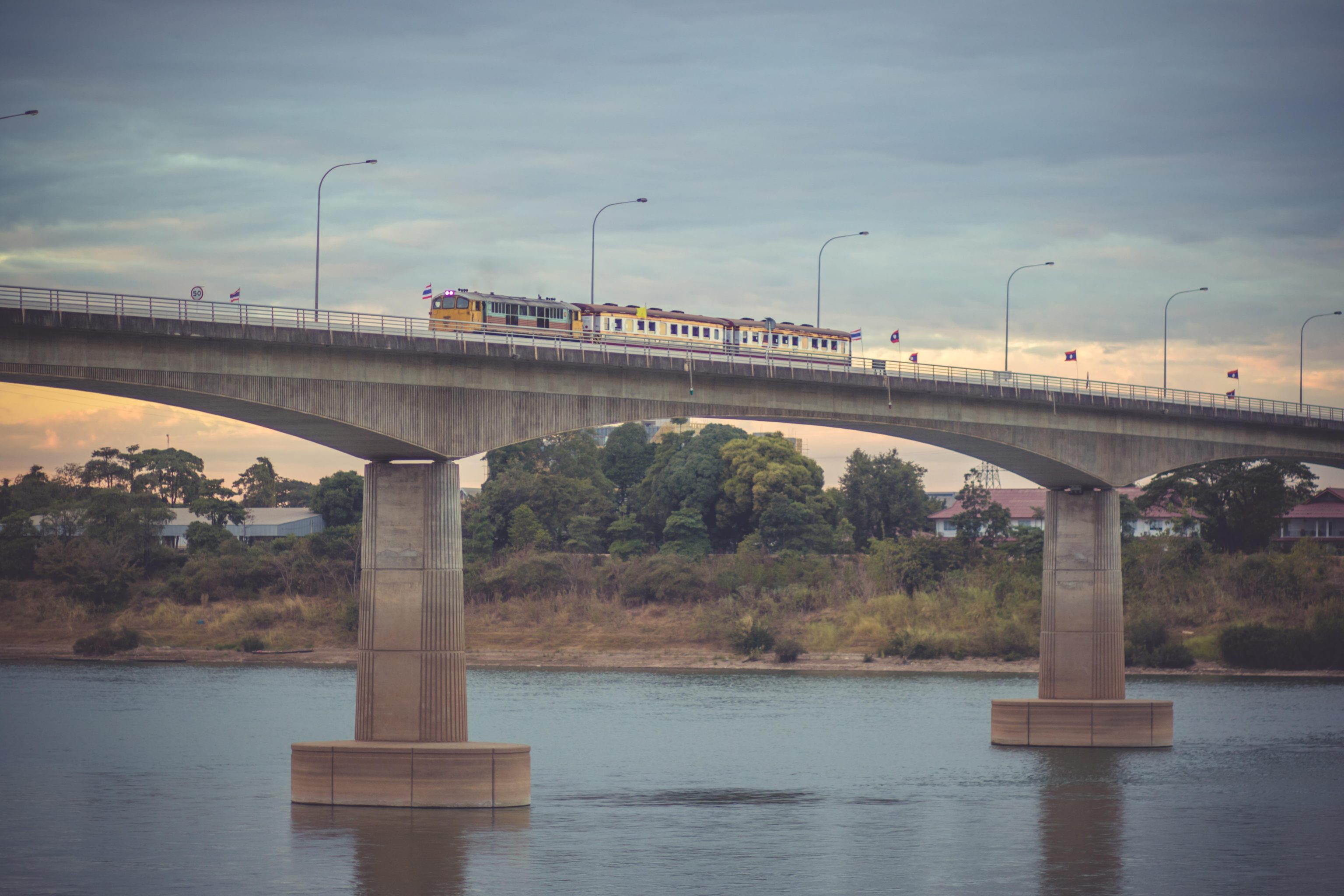 Trein Laos