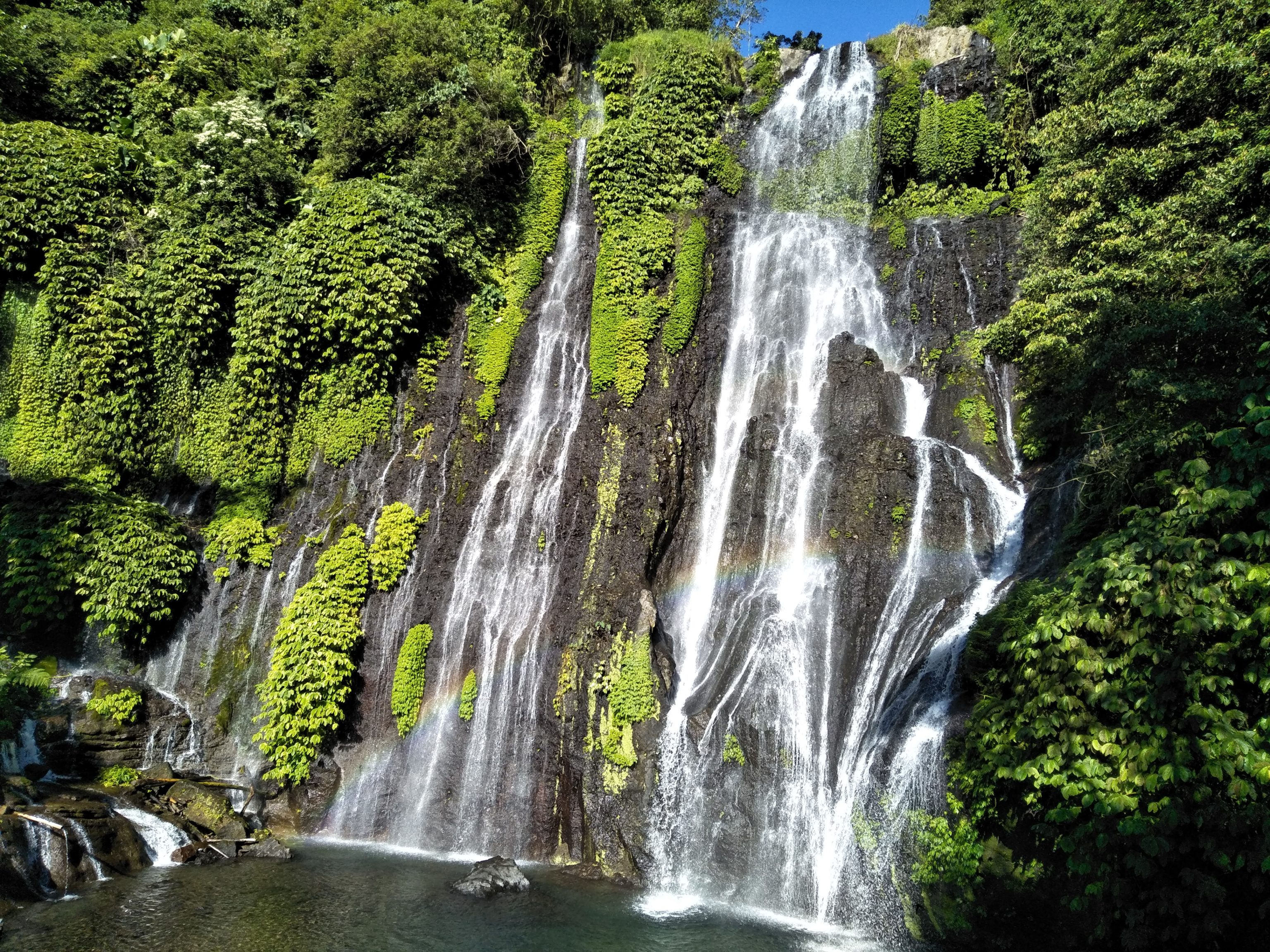 Waterval in de omgeving van Sanak Retreat