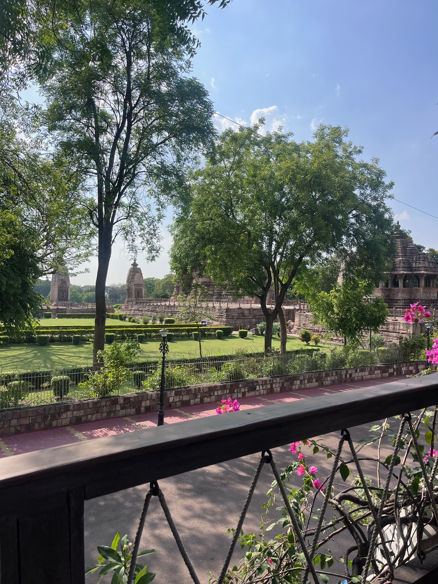 Uitzicht op de tempels Khajuraho